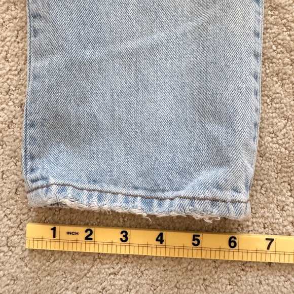 LEVI’S 501 Women Original Fit Denim Wash Distressed Zipper Fly Jeans (28 x 30) - Picture 16 of 16